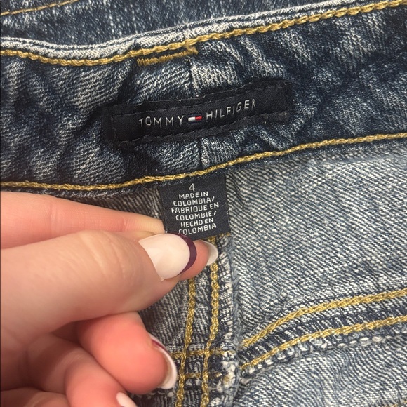 Vintage Tommy Hilfiger Denim Shorts - Picture 6 of 6